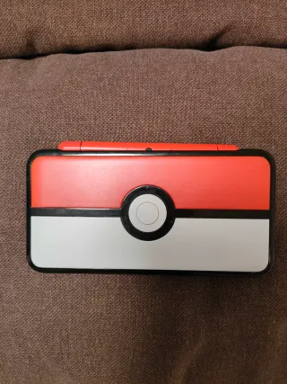 Nintendo 2DS XL Pokeball per ricambi