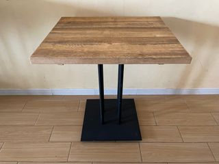 Mesa de restaurante madera y metal