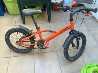 Bicicleta infantil naranja B'TWIN