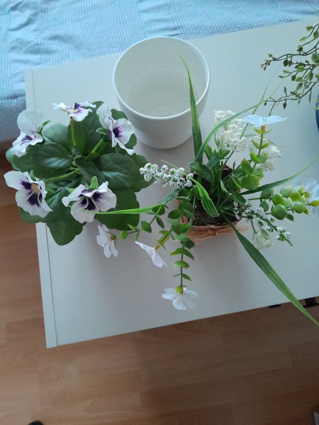 Plantas Artificiales Decorativas y tiesto