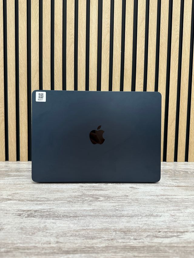 MacBook Air 13" 2022 M2 8gb 256gb SSD
