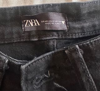 Pantalón vaquero ZARA negro