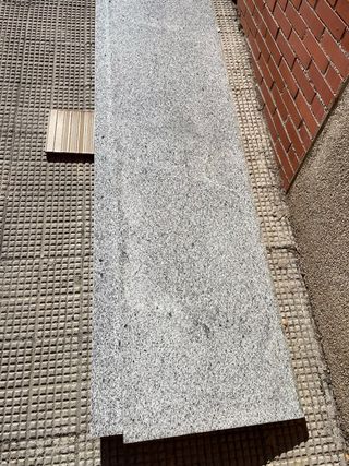 Encimera de granito blanco Alba pulido 233x60,5 cm