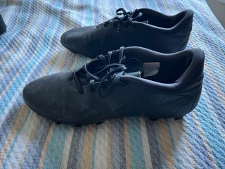 Botas de fútbol negras adidas