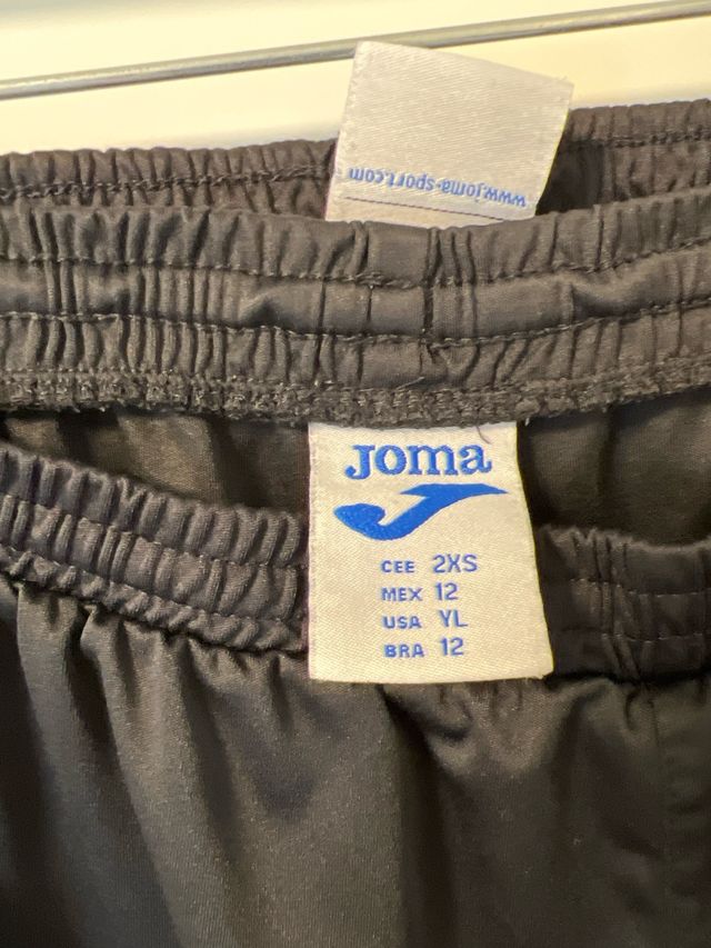 Chubasquero y 2 pantalones cortos fútbol Quirinal