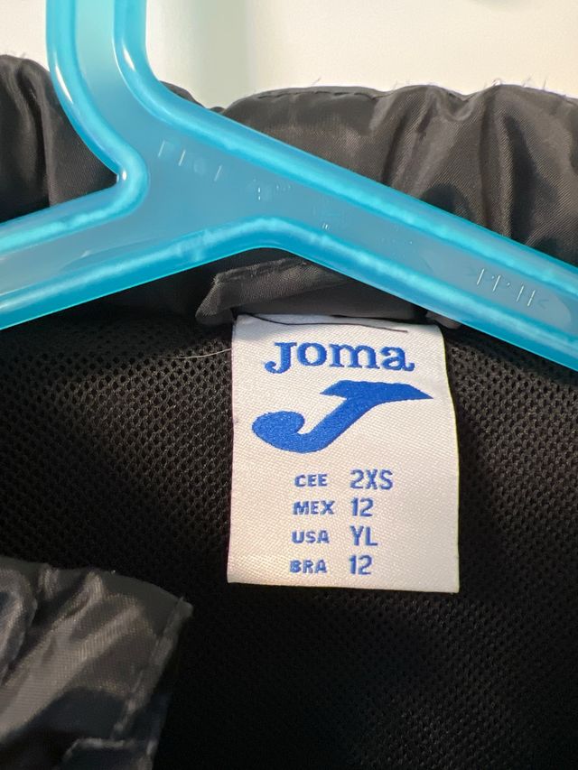 Chubasquero y 2 pantalones cortos fútbol Quirinal