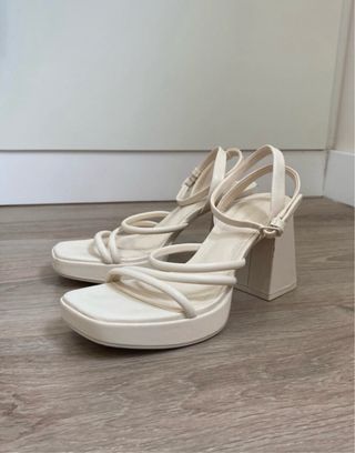 Sandalias de plataforma blancas