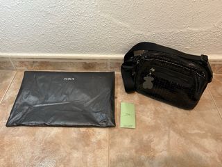 Bolso bandolera Tous Lindsay negro