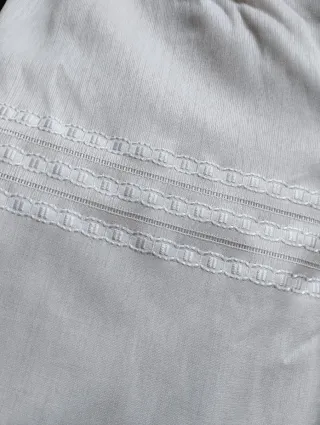Cortinas blancas con bordado