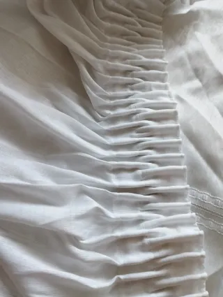 Cortinas blancas con bordado