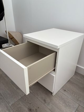 Mesita de noche malm Ikea