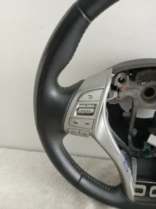 Volante Nissan Pulsar