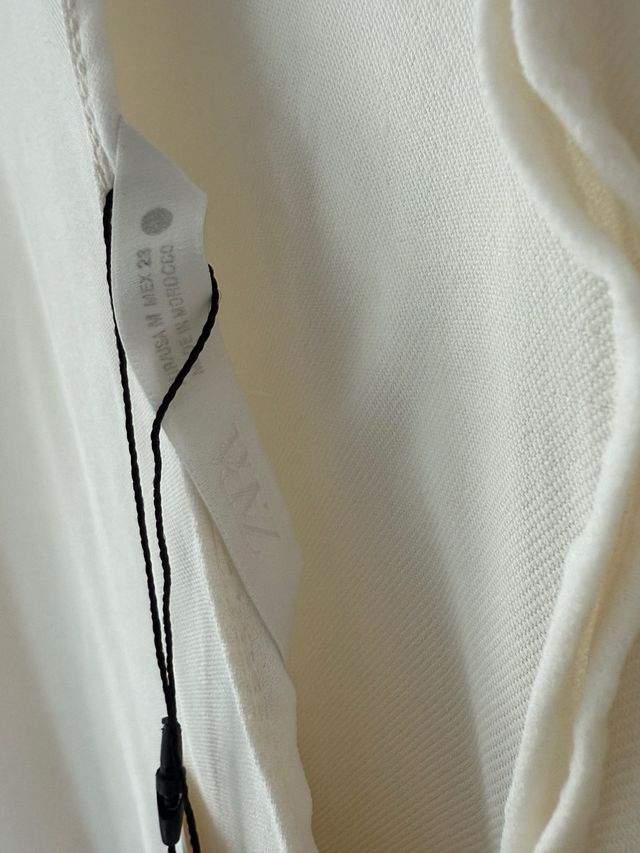 Vestido Zara abertura ZW Collection Talla M. Crudo