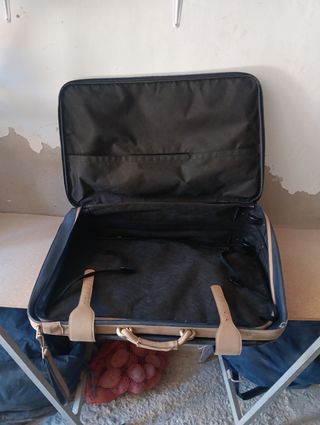 Maleta de viaje MIO negra y camel