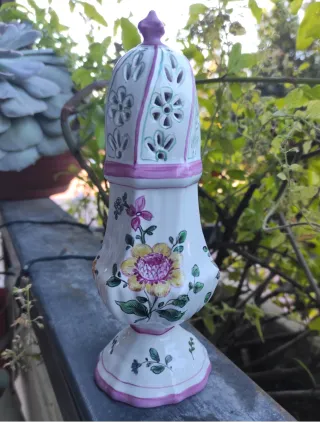 Spargizucchero in ceramica decorato