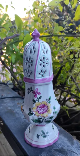 Spargizucchero in ceramica decorato