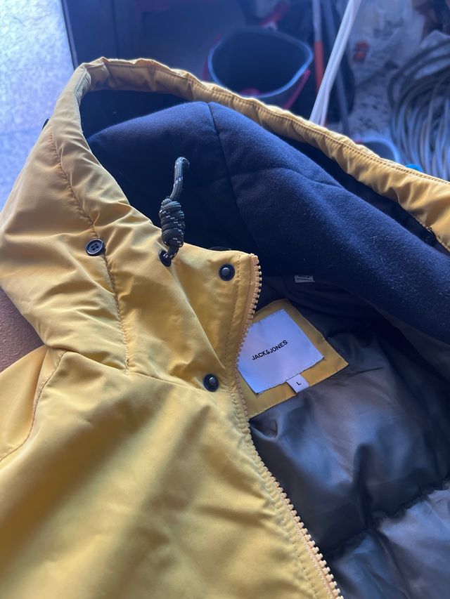 Cazadora Jack & Jones amarilla