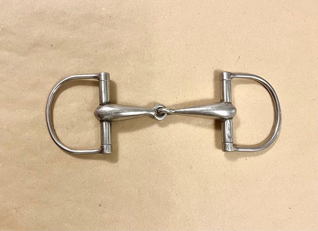 Filete D para caballo