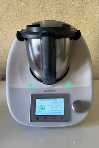 Thermomix TM5 con todos los accesorios