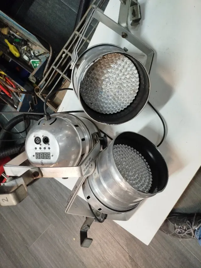 3 x  Foco Par LED 64 RGB