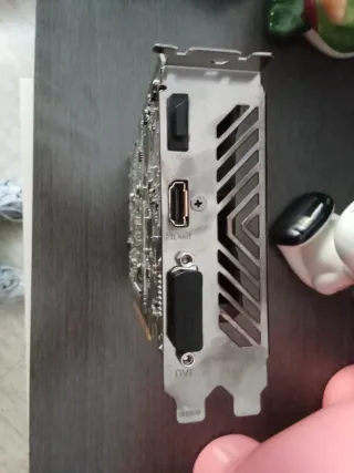 Gigabyte NVIDIA GTX 1050 Ti Tarjeta Gráfica