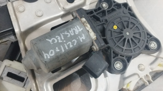 ELEVALUNAS DELANTERO DERECHO MERCEDES-BENZ CLASE
