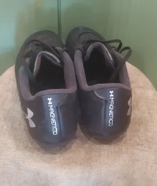 Botas de fútbol Under Armour Negras