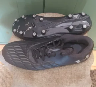 Botas de fútbol Under Armour Negras