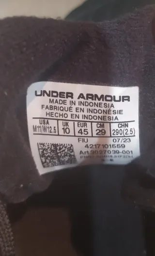 Botas de fútbol Under Armour Negras