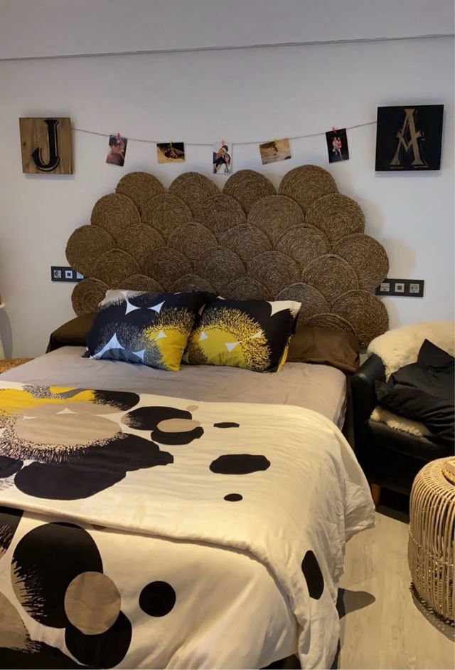 Salvamanteles redondos de mimbre. fibra natural.