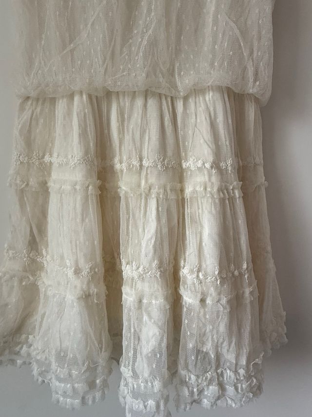 Vestido  Derhy  tul plumeti bordado blanco T.S