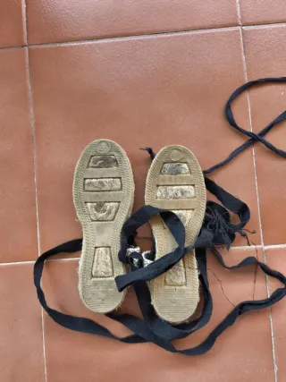 Alpargatas Baturro Beige y Negro número 28