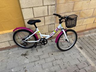 Bicicleta infantil Denbike blanca y rosa