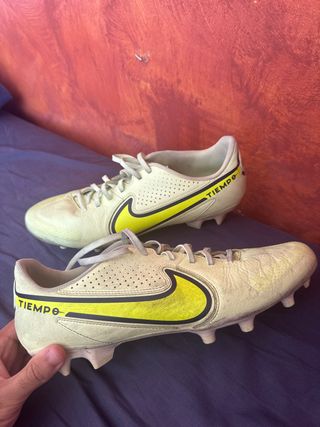 Botas Nike Tiempo Fútbol Talla 45,5