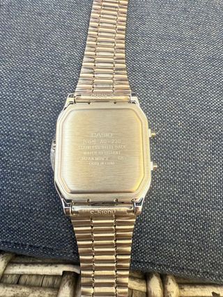 Reloj Casio Plata y Blanco