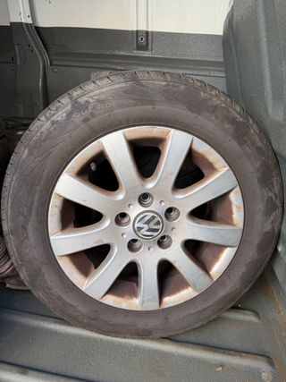 Llantas Golf 5