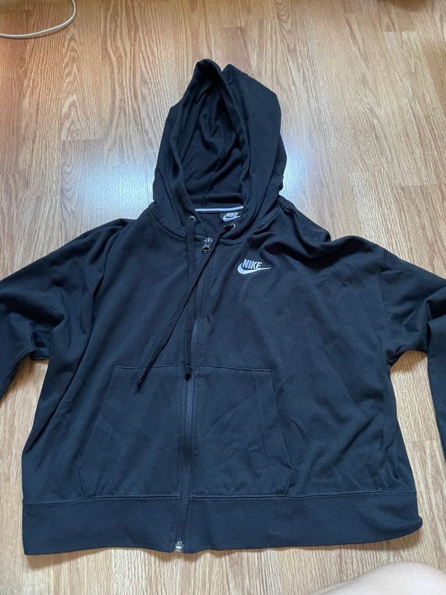 Sudadera Nike Negra Corta