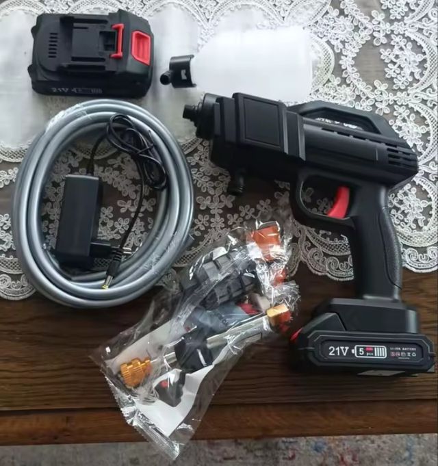 Hidrolimpiadora a batería 21V y 2 baterías, NUEVA