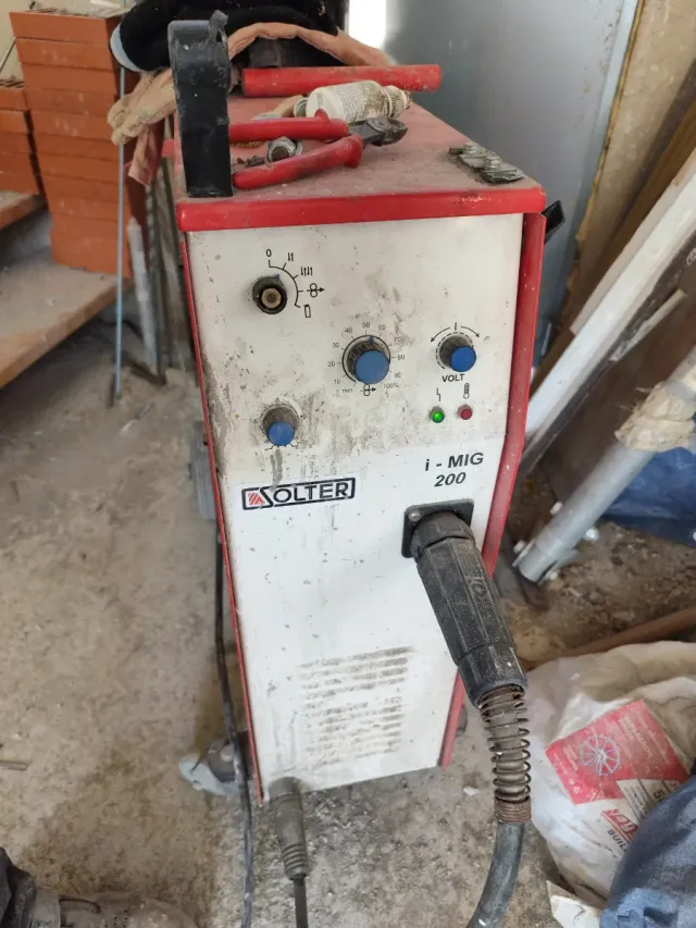 Se alquila o vende soldadora Inverter MIG 220v