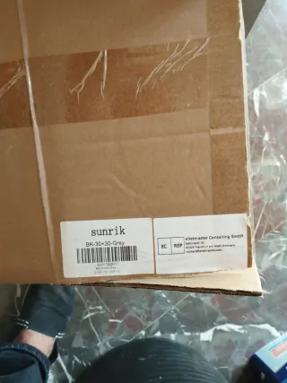 Hornacina metalica gris  para baño   30x30 nueva