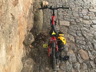 Bicicleta infantil BTwin roja