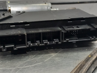 ELEVALUNAS DELANTERO DERECHO VOLKSWAGEN TOUAREG (