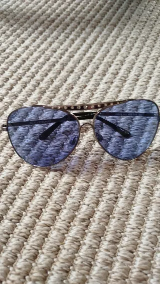 Gafas de sol aviador plateadas y azules