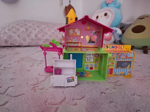 Escuela Pinypon con Profesora