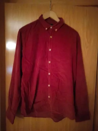 Camisa roja de manga larga
