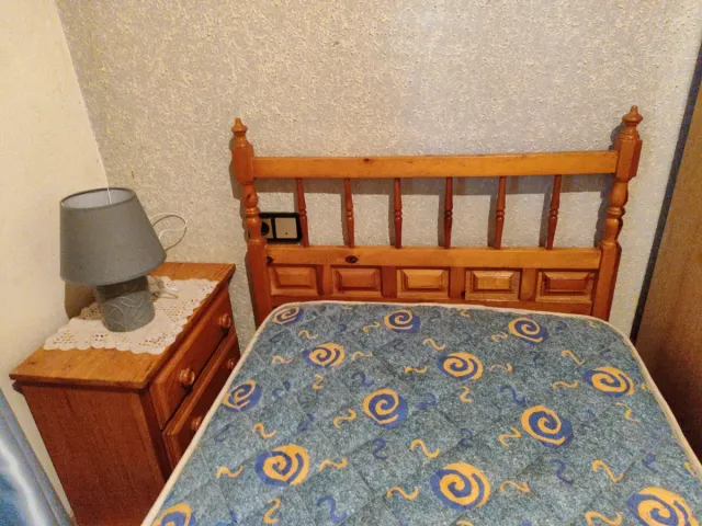 Dormitorio Vintage con Escritorio