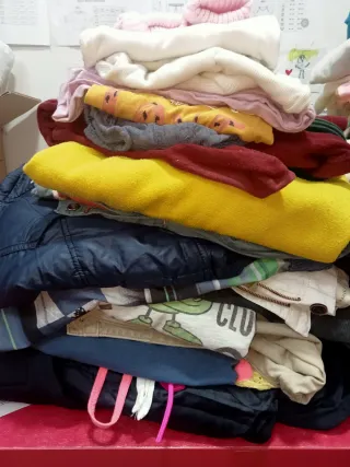 Lote de ropa variada