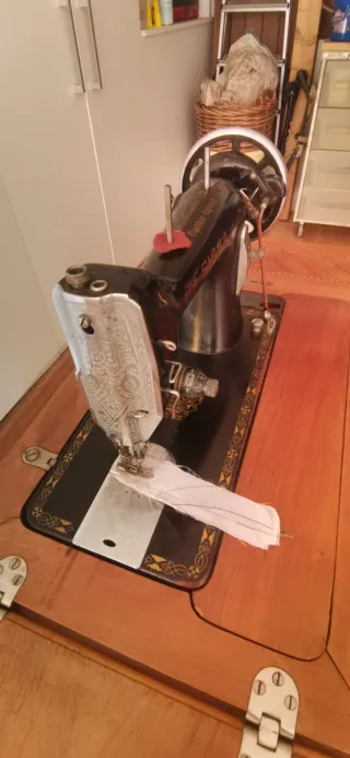 Máquina de coser Sigma años 50