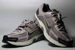 Nike Vomero 5 Platinum Violet 