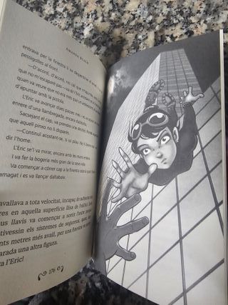 Libro Amanda Black con error de imprenta raro.